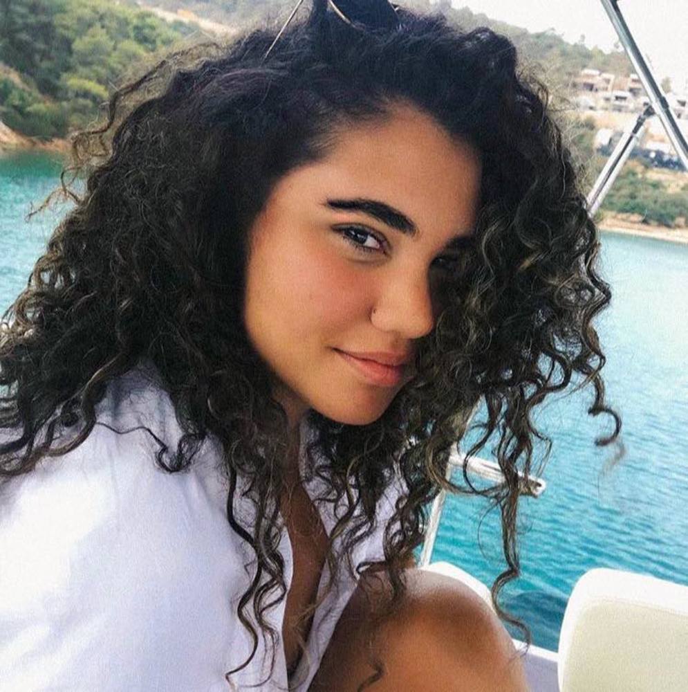 Meet your Posher, Zeynep
